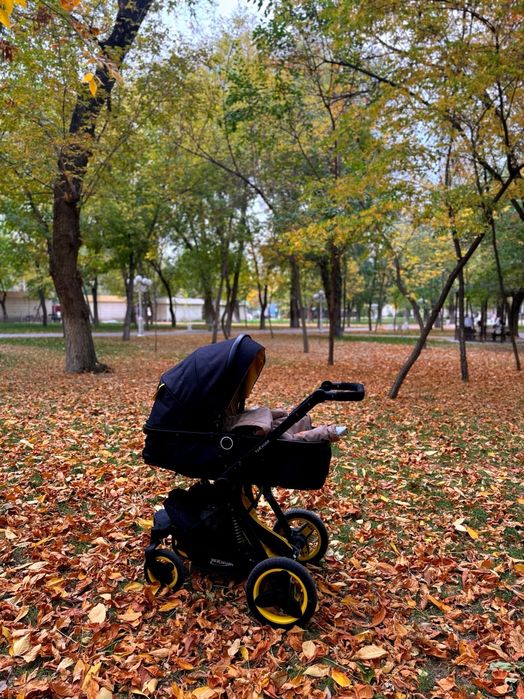 Продам большую детскую коляску