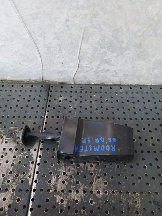 Opritor usa dreapta spate skoda roomster 5j 5j0839249