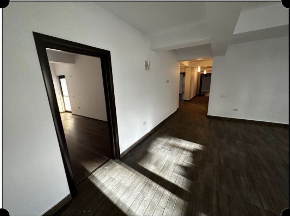 Inchiriere apartament 5 camere