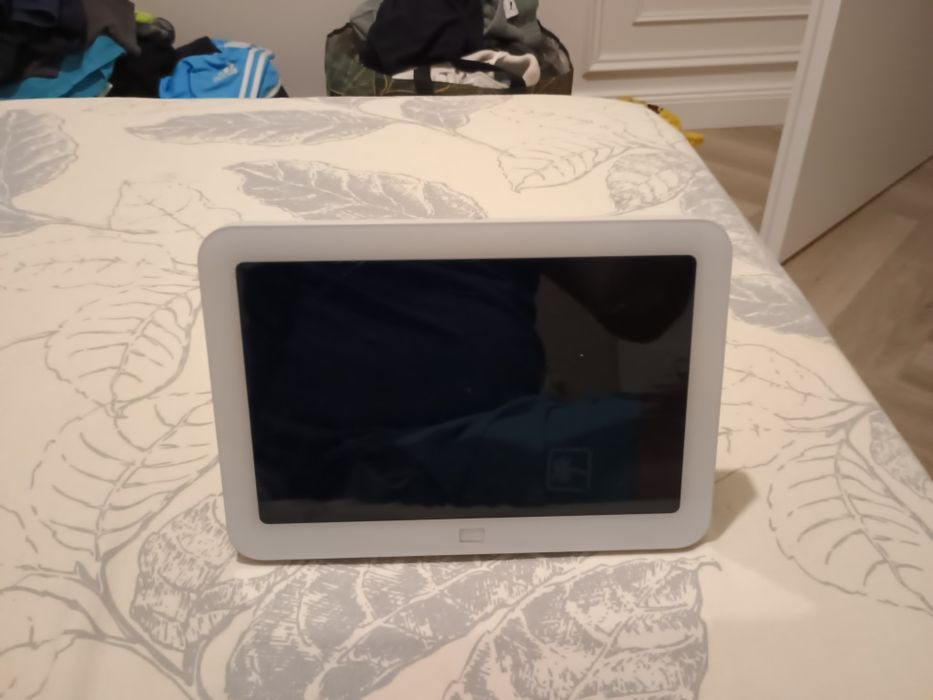 Vând Alexa Echo show