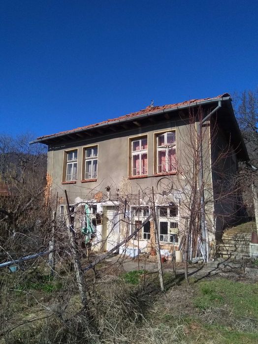 Селска къща близо до Севлиево