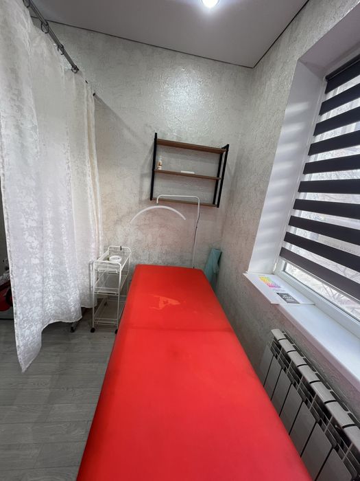 Парикмахерская вдоль дороги