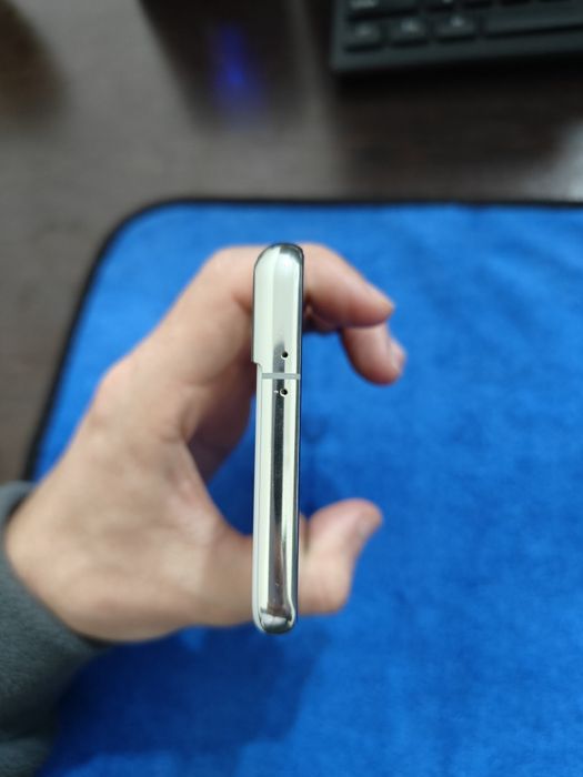 Samsung s21 5G 8/256 gb