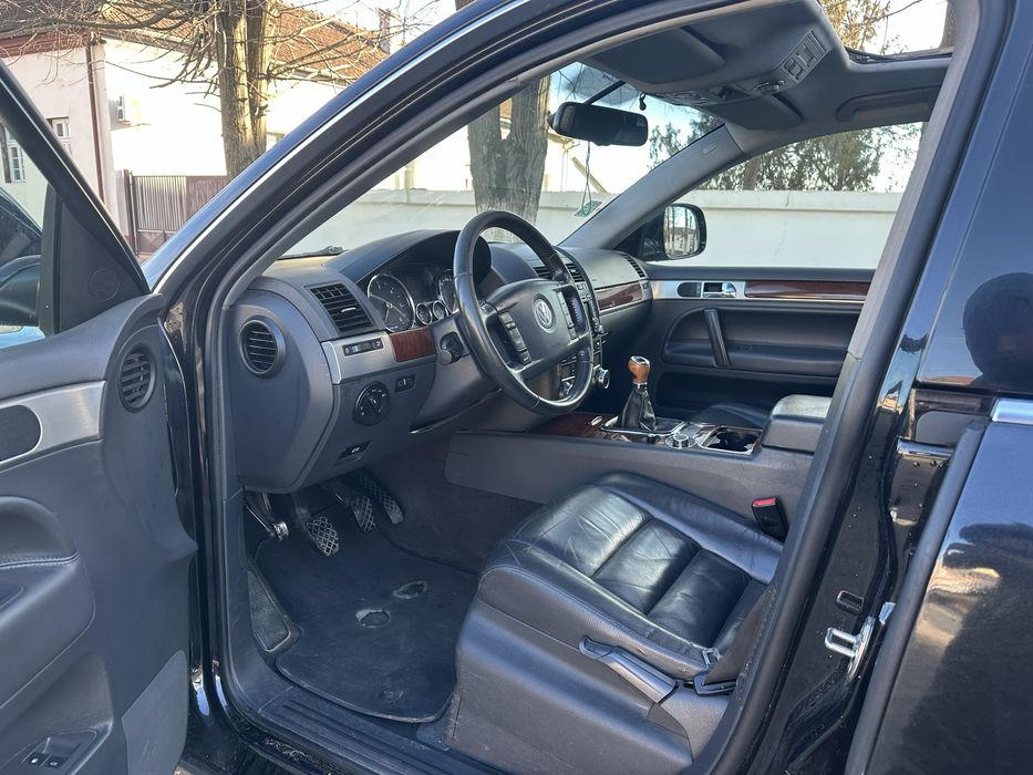 Volkswagen Touareg - 2.5 TDI, An 2010, Manuala 6 viteze, Clima