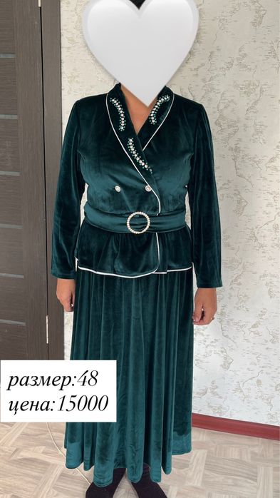 Продаю женские платья