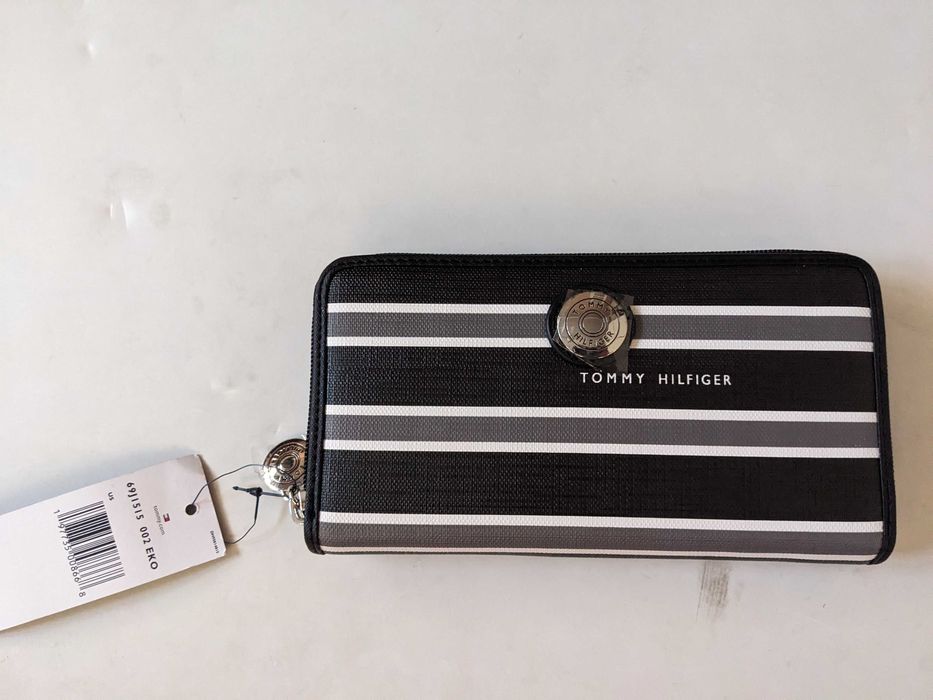Tommy Hilfiger чисто ново дамско портмоне от Сащ