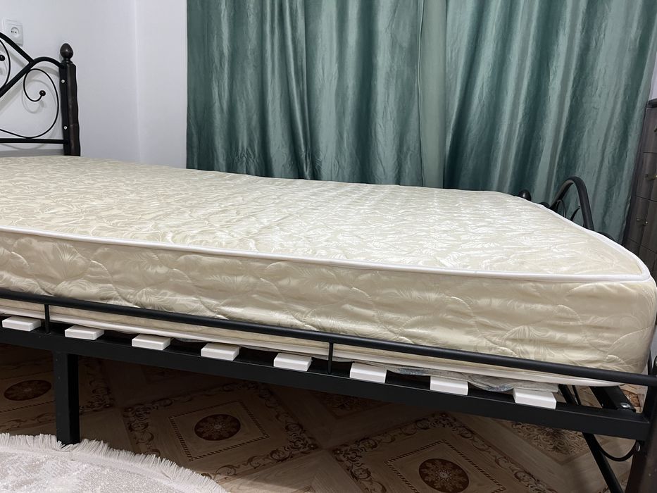 Матрас б/у 140х200