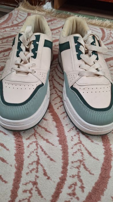 Pantofi sport nr 40