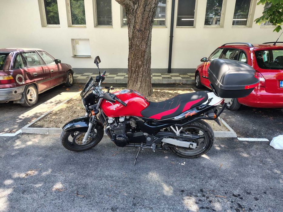 Kawasaki ZR750F регистриран