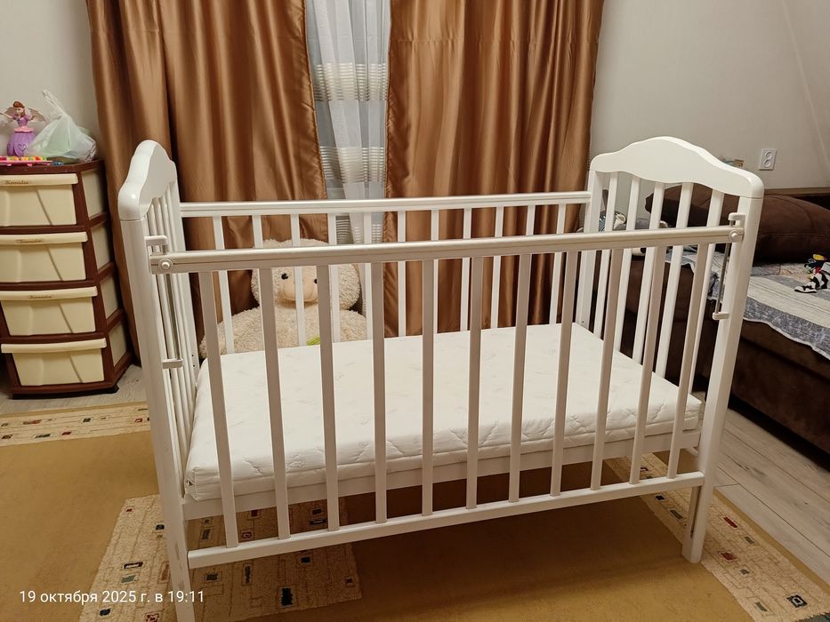 Манеж с матрасом