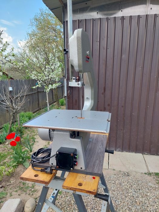 Banzic vertical METABO și circular pentru lemn de banc .