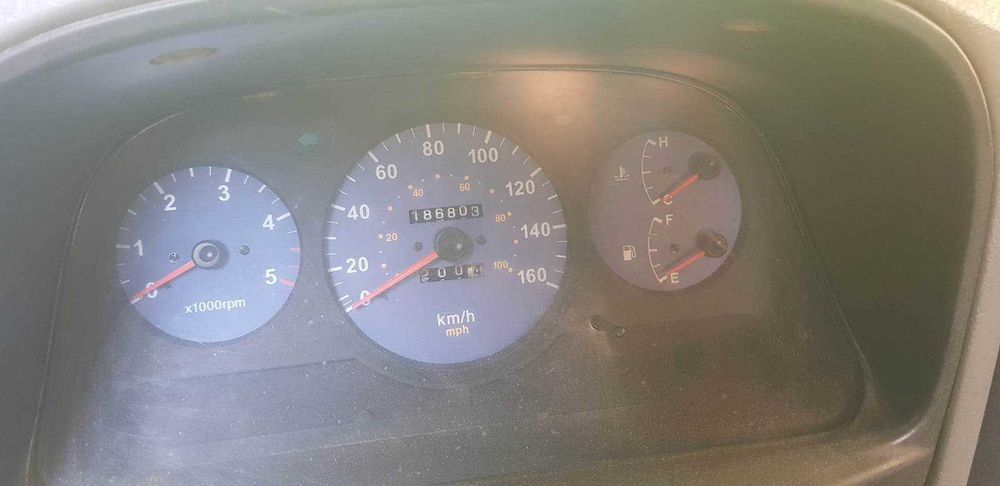 продавам киа к2700