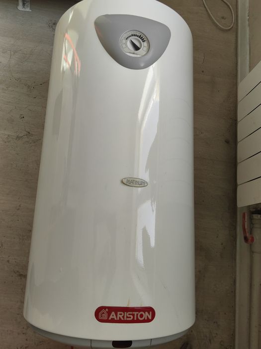 Продам водонагреватель. 100л.