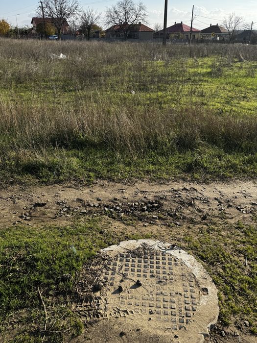 Vand teren intravilan Cataloi 1612 mp iesire la sosea, schimb cu AUTO