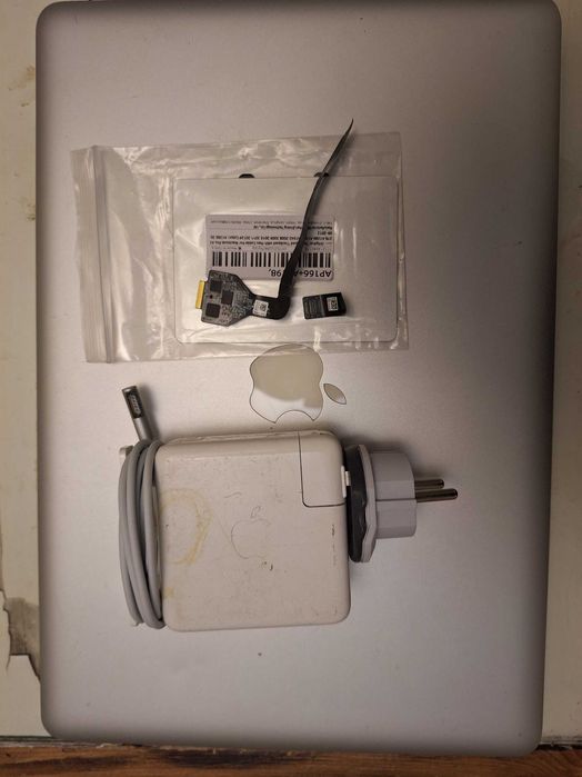 Apple Macbook pro 9,1 2012