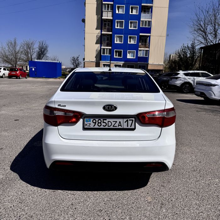 Kia Rio 2013 год