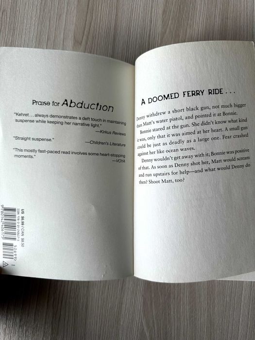 Книга на английском Abduction! by Peg Kehret