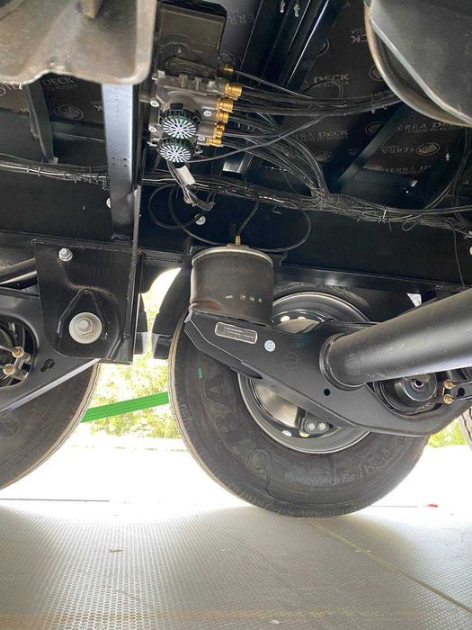 Tentovka Полуприцеп шторный бортовой Vazin - 91,7 куб.м