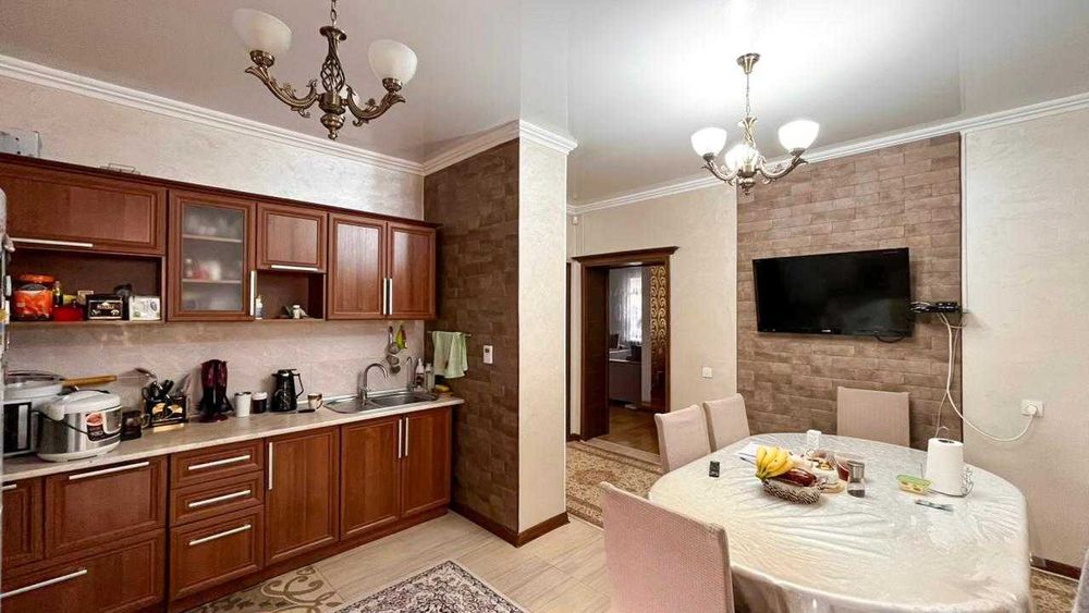 Продам 6комнатный дом Аян Империя