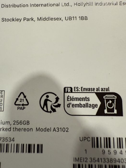 Продавам I phone 15 pro 256MB