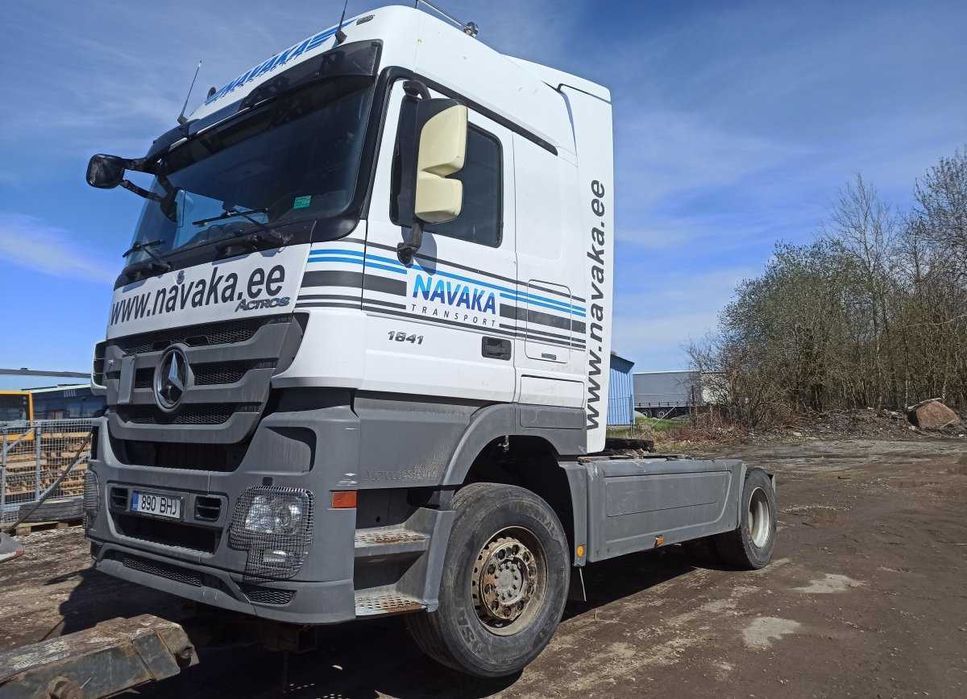 Dezmembrez Mercedes Actros MP3 MP2 MP1 /piese camion Mercedes-piese