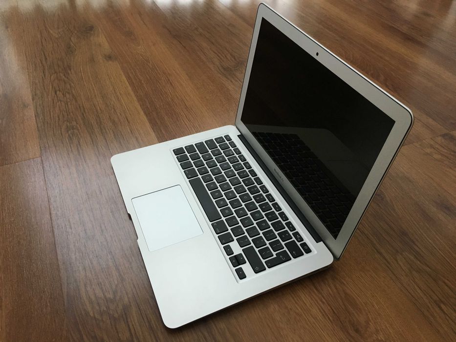 13.3' Core i5 Apple MacBook Air Mid 2017 8GB RAM/128GB SSD/Intel HD 6000/Батерия 6 часа
