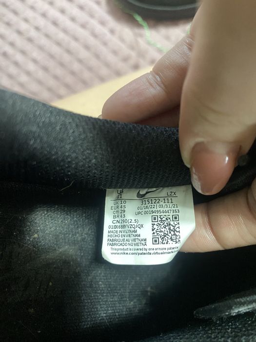 Продам мужские кроссовки