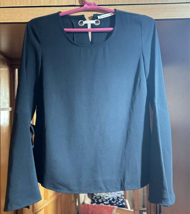 Чёрная блуза Selfie