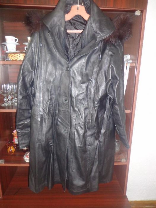 черна кожена пелерина-дамска,естествена кожа