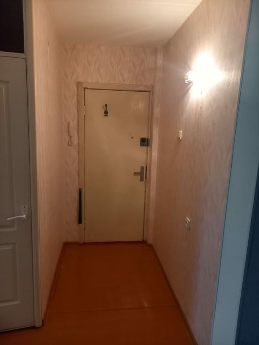 Продам 2 ком Достыка
