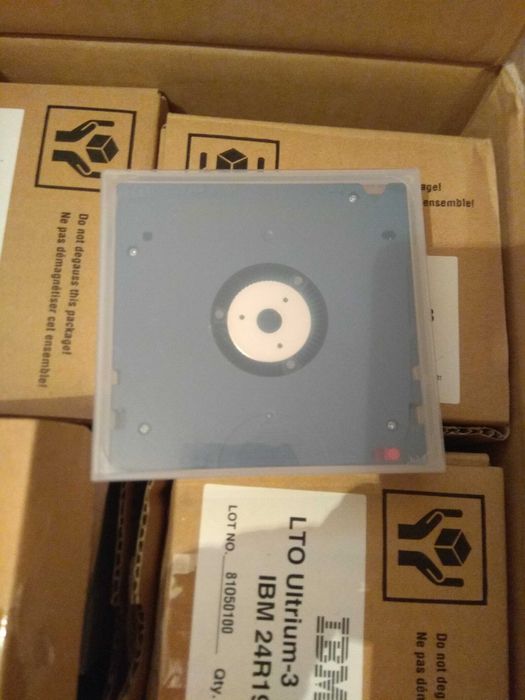 Продам новые ленточные картриджи