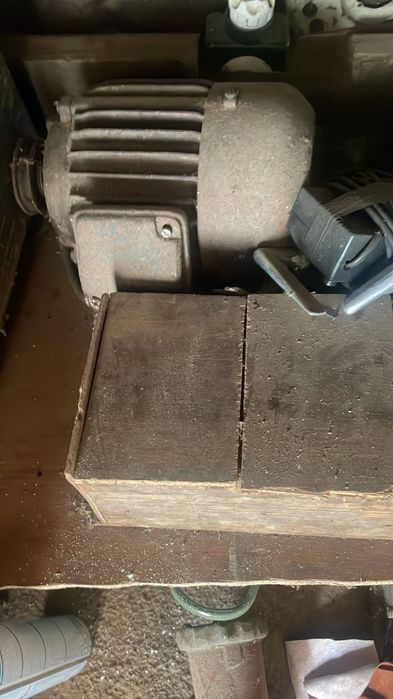 Vand moara cu motor