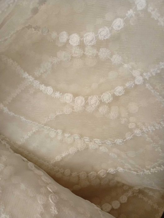 Чисто ново голямо перде