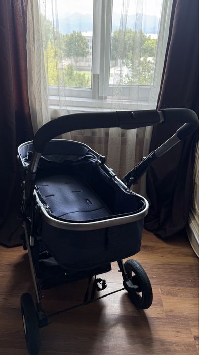 Продам коляску прогулочную