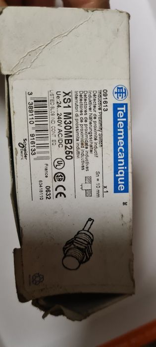 Senzor inductiv proximitate NO 20 A 24...250V XS1M30MB250 SCHNEIDER