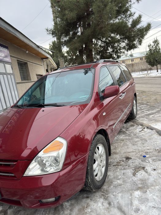 Киа карнивал срочна сотилади