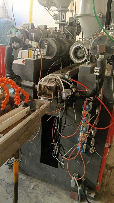 Линия по производству оконных уплотнителей