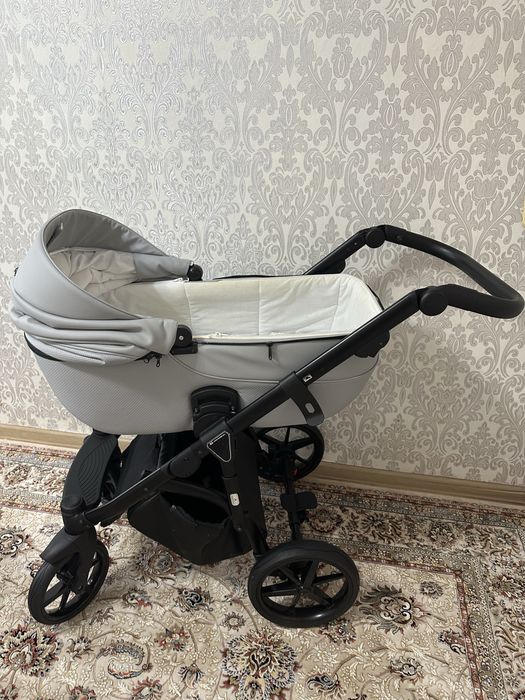 Продам коляску Adamex