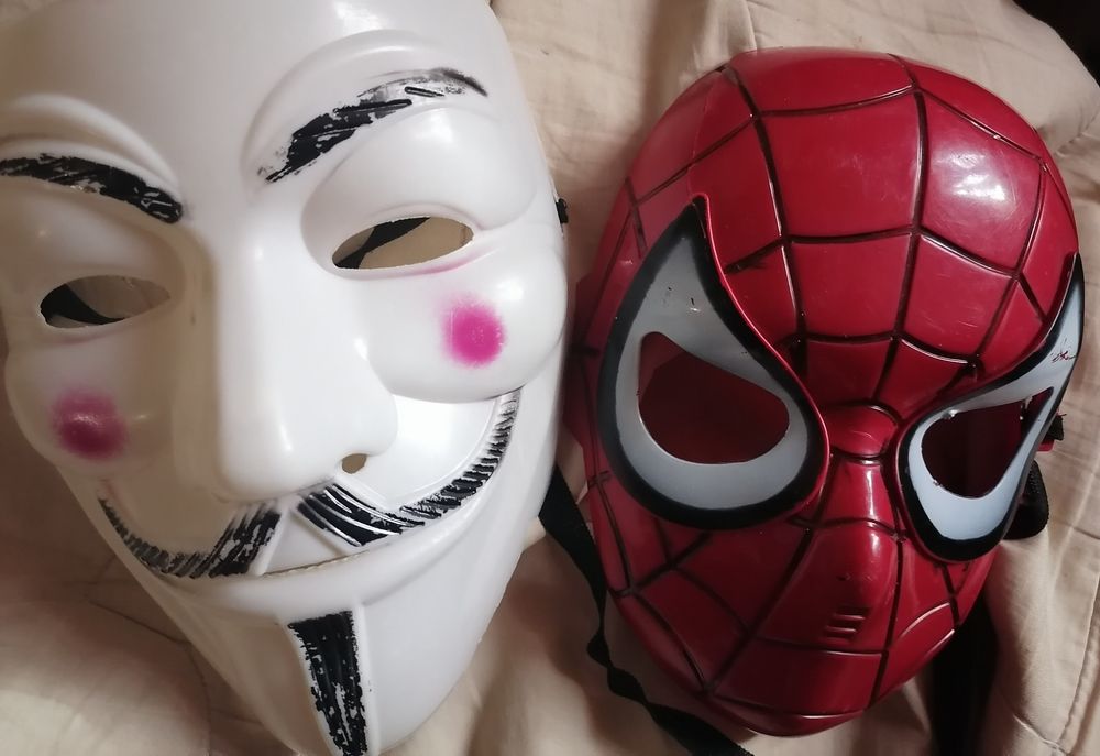 Маски+3 плаща геройских  мальчикам