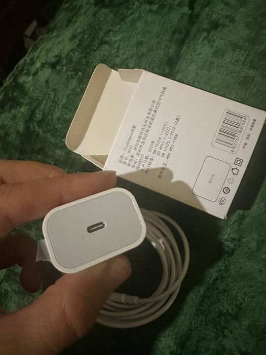 Оригинал айфон зарядное устройство продается