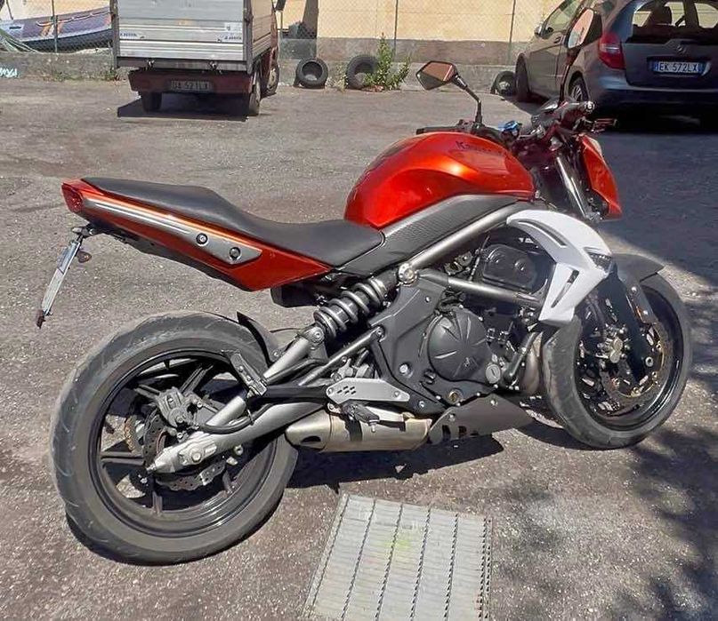 Kawaski ER-6N 2010