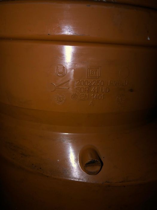 Vând piese PVC Piese noi