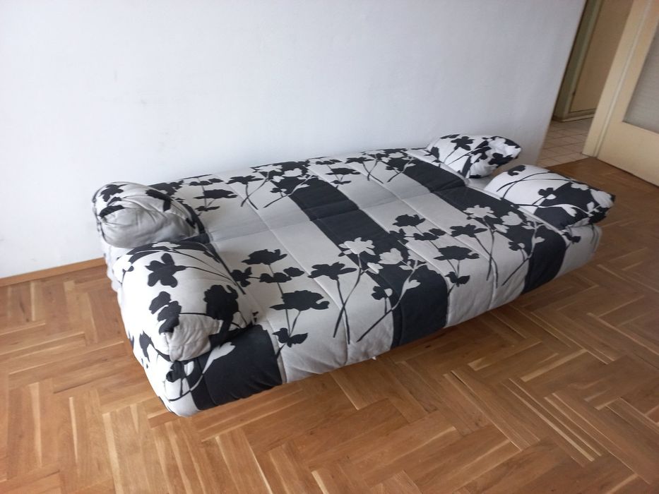 Разтегателен диван