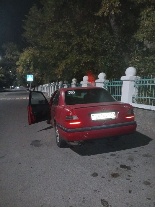 Mercedes-benz w202