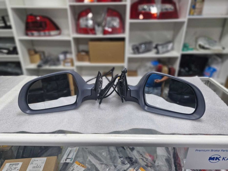 Зеркало в сборе Skoda Octavia A5