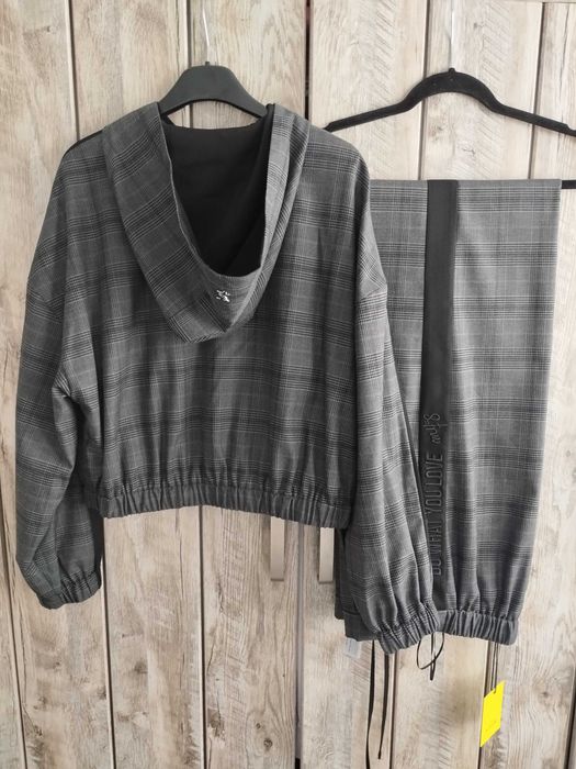 Сет на Twinset, чисто нов,размер ХS