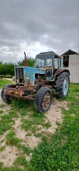 MTZ 80     Sotiladi