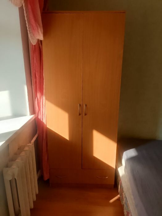Продам шкаф 2-х дверный