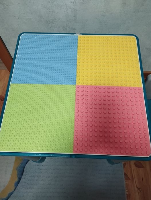 Детский стол для лего