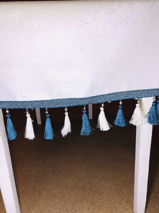 Скатерть продам на квадратный стол